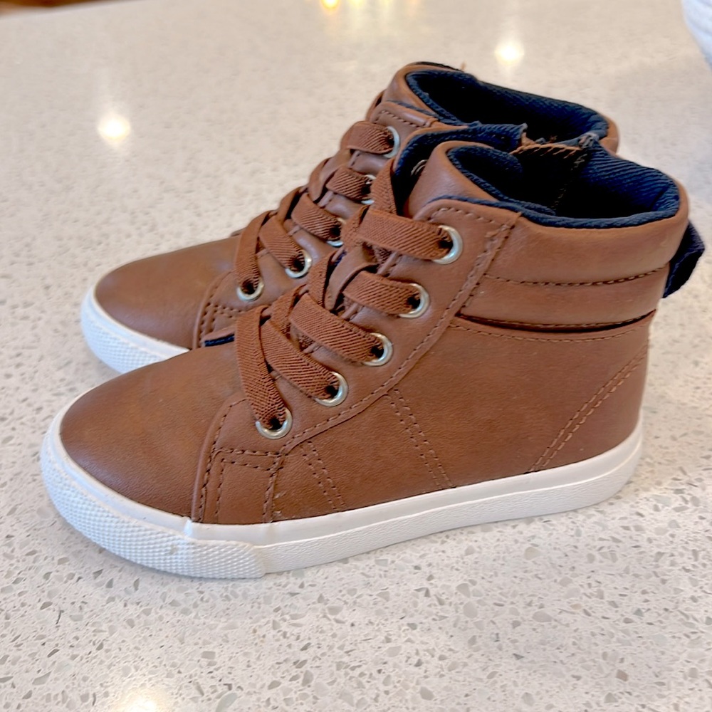 New! Never worn Cat & Jack Mateo high top sneakers toddler size 8